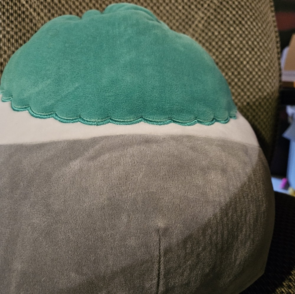 Squishmallow - Picture 3 of 3